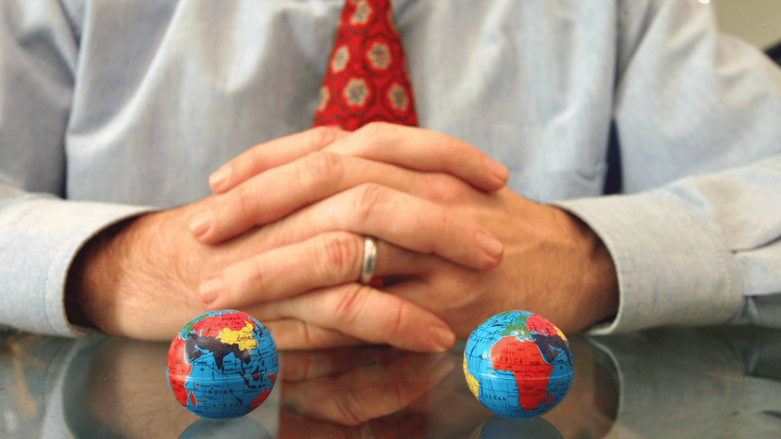 Doanh nghiệp Việt ứng dụng AI: Bắt đầu từ đâu?